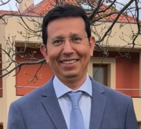 Dr. Henry Córdova
